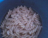 Foto del paso 1 de la receta: Pasta Puttanesca de sardina 🐟🥘