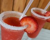 Foto del paso 4 de la receta: 🍓🍸🍹Daikiri de frutilla 🍹🍸🍓