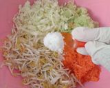 Foto langkah ke 1 dari resep Bakwan Sayur MPasi Enak.