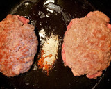 Foto del paso 3 de la receta: Riquísimo hojaldre relleno de carne picada y queso cheddar