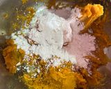 Foto langkah ke 1 dari resep Bubur Candil ubi kuning.