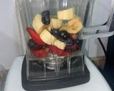 A picture of step 2 of Mixed fruit smoothie.