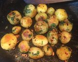 A picture of step 5 of Butter Garlic Potato.