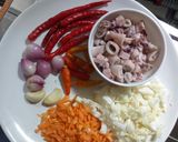 Foto langkah ke 1 dari resep Nasi goreng cumi asin.