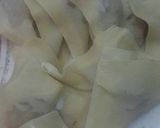 Foto langkah ke 3 dari resep Krupuk pangsit isi sosis kenyol kenyol.