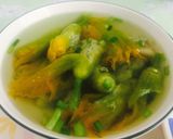 Hình bước làm 1 của món Canh bông bí nhồi cá