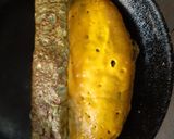 Foto del paso 3 de la receta: Omelette keto de pencas de espinaca y queso cheddar