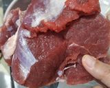 Foto langkah ke 1 dari resep Sapi Lada Hitam.