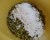 A picture of step 2 of Fried mung beans.