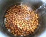 A picture of step 1 of Kala Chana chaat.