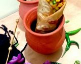 মটরশুঁটি আলু ভাজা মশলা দিয়ে রোল(matarshuti aloo bhaja mashla diye roll recipe in Bengali) রেসিপির ধাপ 8 ছবি