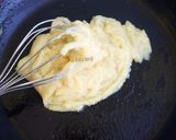 Foto langkah ke 1 dari resep Condensed Milk Cotton Cake.