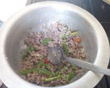 A picture of step 3 of Wet fried minced meat with Indomie.