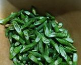 Foto langkah ke 2 dari resep Tumis Kacang Panjang Simple.