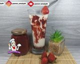 Foto langkah ke 3 dari resep Korea strawberry milk latte.