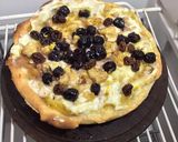 Foto del paso 5 de la receta: Tarta de mango con arándanos, pasas y frutos secos