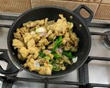 A picture of step 4 of Mongolian chicken.