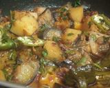 A picture of step 3 of Aloo baingan.