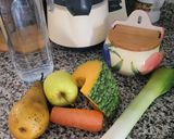 Foto del paso 1 de la receta: Crema fría de verduras y frutas en Thermomix, de cositas que tenía en la nevera