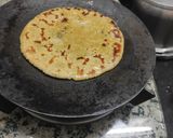 A picture of step 5 of Jowar Bajra Methi Garlic Paratha.