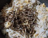 Foto langkah ke 3 dari resep Nasi Goreng Sambal Cabe Hijau.