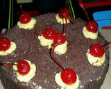 Foto langkah ke 5 dari resep Birthday cake blumut (blue imut).