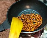 મસાલા કાજુ બદામ(Masala Kaju badam Recipe in Gujarati) રેસીપી સ્ટેપ2ફોટો