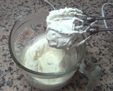 Foto del paso 1 de la receta: Bizcochuelo de claras y limón sin azúcar y sin gluten ideal para desayunos y meriendas