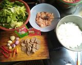 Foto langkah ke 1 dari resep Kwetiaw Goreng Ayam Bakso.