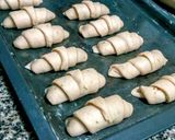 Foto del paso 4 de la receta: MEDIALUNAS🥐Rellenas, rebozadas con Canela...!😋