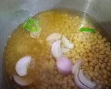 A picture of step 3 of Chana pulao.