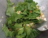 Foto langkah ke 4 dari resep Mie Goreng Sayur.