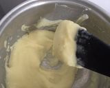 Foto langkah ke 4 dari resep Mashed Potatoes with Creamy Sauce.