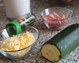Foto del paso 1 de la receta: Sartenada de Calabacín con Jamón y Queso