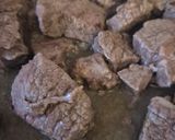 Foto del paso 1 de la receta Ternera guisada con ginebra y bayas de enebro
