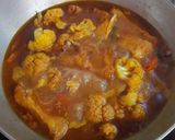 আলু ফুলকপি দিয়ে কাতলা মাছের ঝোল (Aloo fulkopi diye katla macher jhol recipe in Bengali) রেসিপির ধাপ 5 ছবি