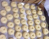 Foto langkah ke 3 dari resep Donut Kentang Mini Legit di Mulut.