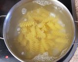 Foto del paso 2 de la receta: Fusilloni ai Funghi all'Aglio