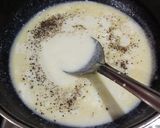 A picture of step 3 of White sauce pasta.