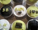 Foto langkah ke 5 dari resep Vanilla cupcake (cupcake fondant).