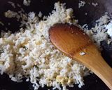 Foto langkah ke 3 dari resep Garlic Butter Rice ♡12♡.