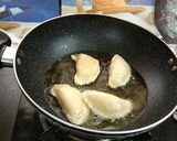A picture of step 4 of Semolina Gujiya.