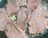 Hình bước làm 4 của món Bò bít tết salad 🥩🍴