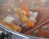 Foto del paso 2 de la receta: Menestrón de cerdo y salame