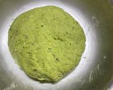 A picture of step 5 of Palak Paratha.