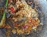 Foto langkah ke 5 dari resep 155. Buntil Daun Singkong.