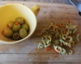 Foto del paso 2 de la receta: Pimientos amarillos rellenos con queso - aperitivo