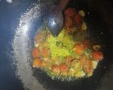Foto del paso 4 de la receta: Salmón marinado en naranja, sobre cama de espinacas y patacón