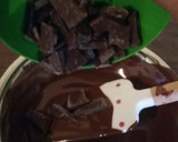Foto del paso 3 de la receta: Bombones de chocolate rellenos de ganache de maracuyá
