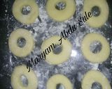 A picture of step 6 of Homemade Donuts with correct measurements.